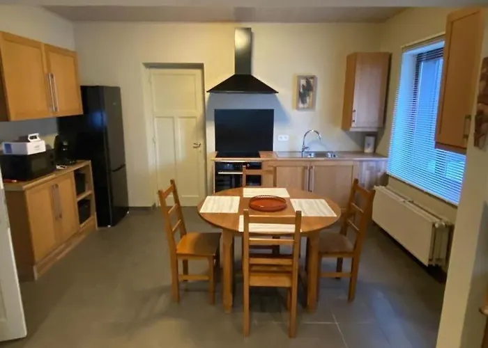 Дом отдыха Chez Mo Ла-Рош-ан-Арден